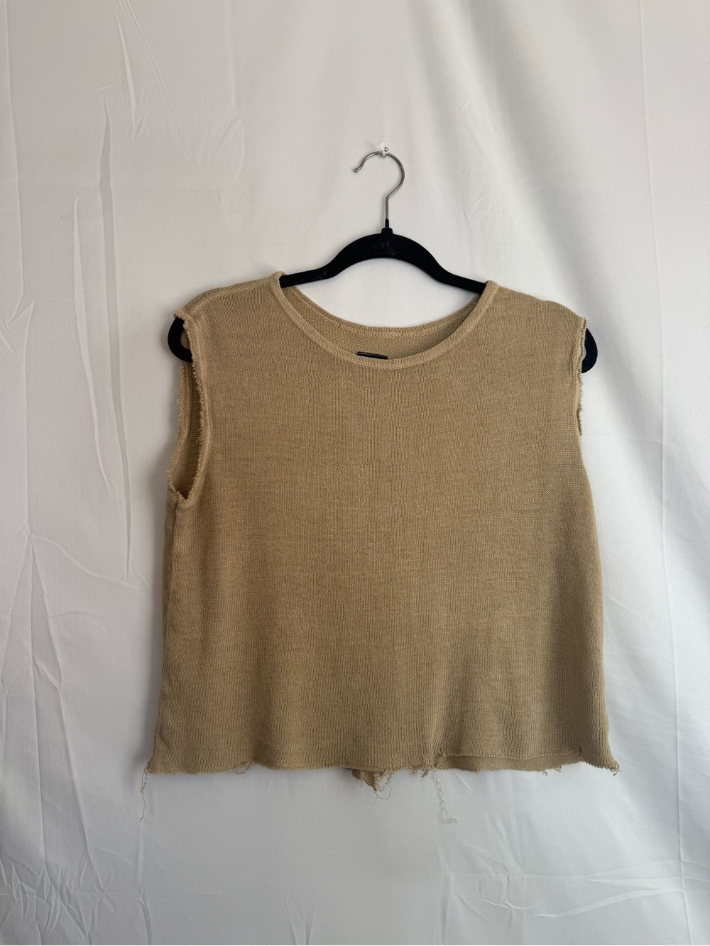 AJ Armani Jeans Women's Beige Sleeveless Knit Sweater Top Sz Small Made in Italy